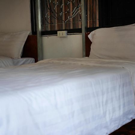 Y Not Laos Hostel Λουάνγκ Πραμπάνγκ Εξωτερικό φωτογραφία